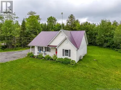 Escape to the perfect blend of rural charm and modern convenience with this beautifully maintained 3...