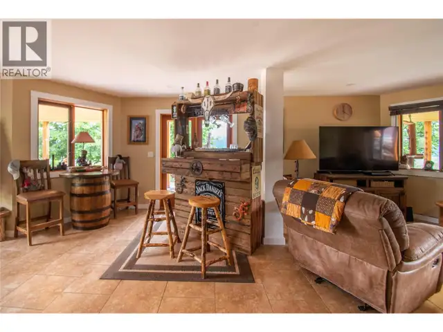 1225 Round Lake Road Armstrong, British Columbia in Houses for Sale in Vernon - Image 32