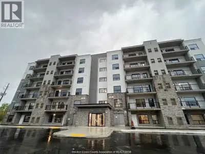 Experience luxurious living in this brand-new prestigious Horizons furnished condo. This 2-bedroom,...