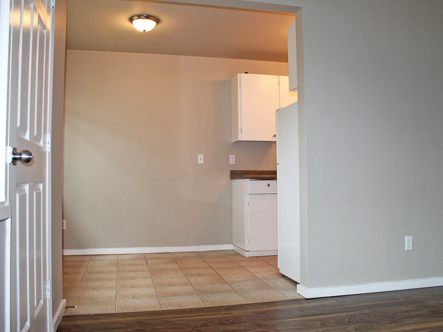 Inglewood Apartment For Rent | Ingle Apartments in Long Term Rentals in Edmonton - Image 4