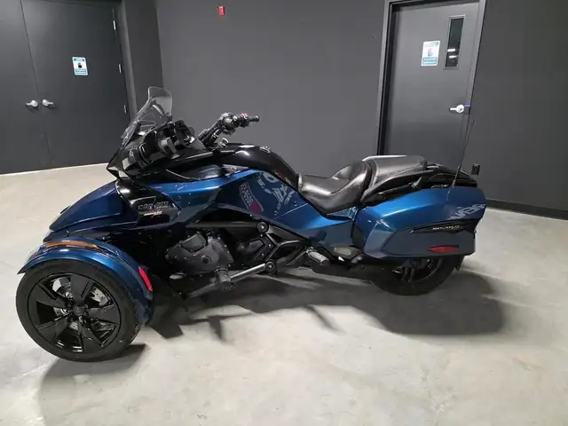 2023 Can-Am SPYDER F3-T in Street, Cruisers & Choppers in Lévis - Image 7