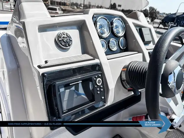 2023 STARCRAFT SVX 211 OB 140hp deck boat bateau Ponte in Powerboats & Motorboats in Laval / North Shore - Image 17