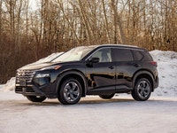 This 2024 Nissan Rogue SV is an excellent choice for drivers seeking a well-equipped, modern SUV wit... (image 2)