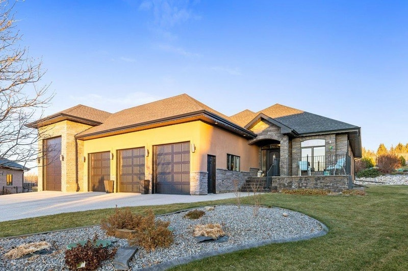 37 Rivers Edge Place Rural Sturgeon County, Alberta Houses for Sale