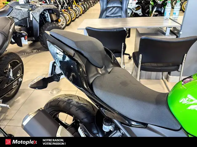 2023 KAWASAKI Z400 *2337 KM* in Street, Cruisers & Choppers in Gatineau - Image 6
