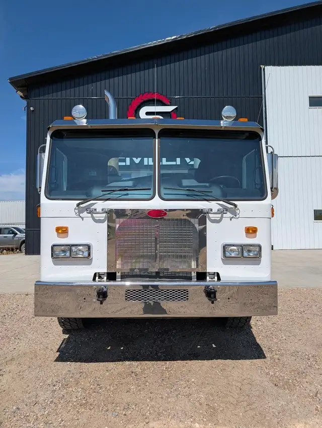 2007 PETERBILT 320 in Heavy Trucks in Winnipeg - Image 4