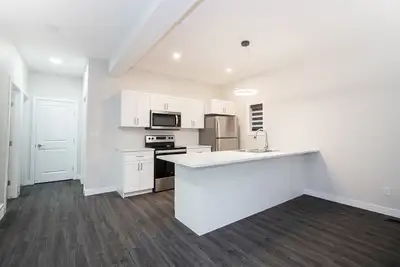 Houses Rental Properties for Rent in Osborne Village Welcome to 118 Lewis Street, where you'll find...