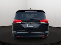 This 2026 CHRYSLER VOYAGER LX has the following options Caprice Leatherette Bucket Seats, Remote Sta... (image 4)