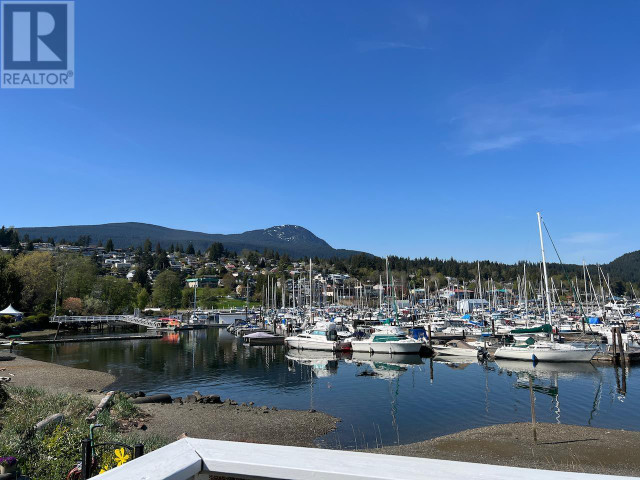 650 BAY ROAD Gibsons, British Columbia in Houses for Sale in Sunshine Coast - Image 2