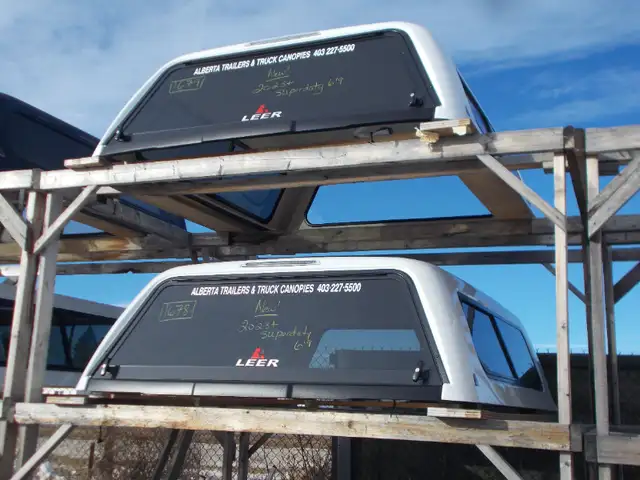 New LEER 2023+ Superduty 100R  6'9 Truck Canopies Toppers in Other in Red Deer - Image 3