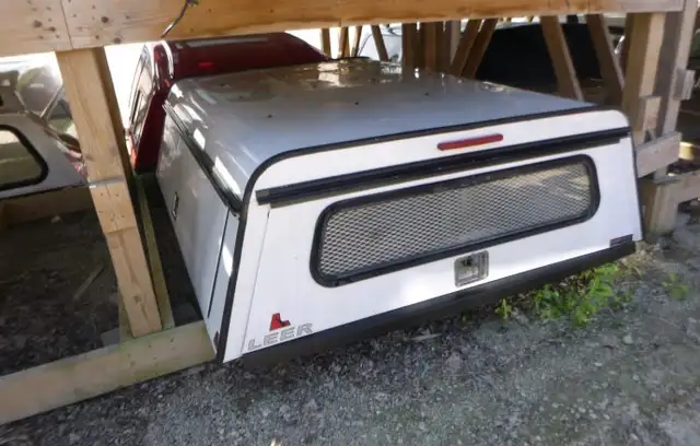 2014 - 2018 Chevrolet Silverado or GMC Sierra 6'6 White Leer in Other Parts & Accessories in Kitchener / Waterloo - Image 3