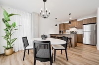 Promotion en cours plus de détails au bureau de location Vivaxcès District Delson, cest ladresse idé... (image 4)