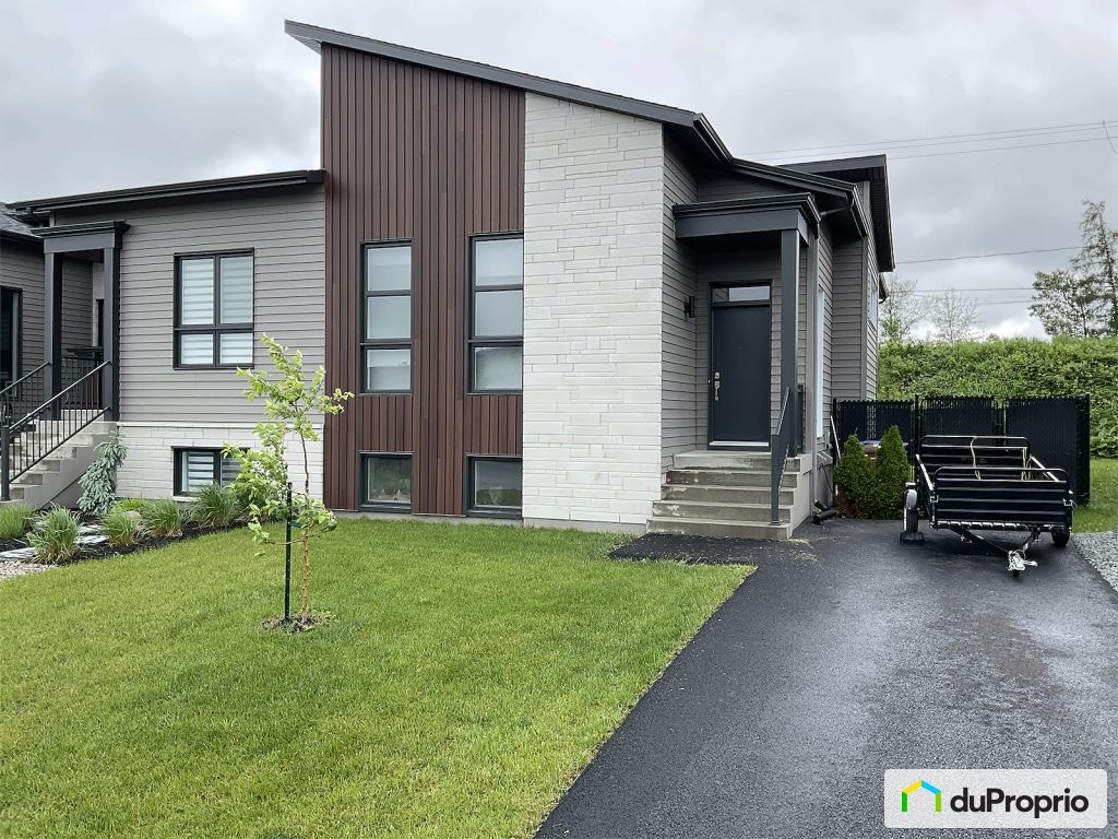 $499,000 - Townhouse for sale in Granby — photo 1