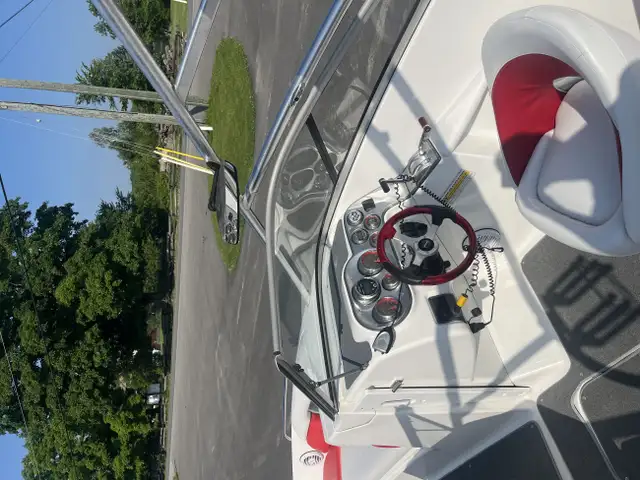 2008 SEA DOO 230 Wake in Powerboats & Motorboats in Ottawa - Image 12