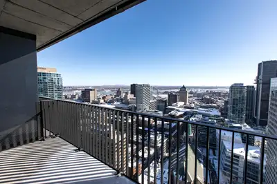 Condo 3 de Luxe | 34e étage | Tout meublé | frais énergie inclus | Vivez au 1 Square Phillips, en pl...