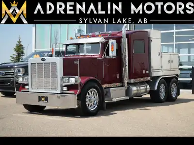 --DRIVE THE DREAM THIS SUMMER AT ADRENALIN MOTORS! NOW LOCATED IN GASOLINE ALLEY, RED DEER!-- 2009 L...