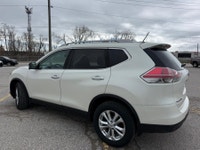 2016 NISSAN ROGUE S PKG AWD CLEAN CARFAX 30 SERVICE RECORDS MUST SEE ONLY $177.77 BI WEEKLY WITH $0... (image 4)