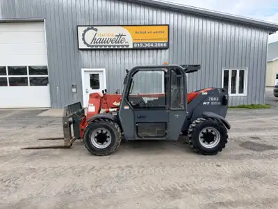 Lift Télescopique 4x4 Automatique Cabine Élévation 19 pieds Capacité 5500 Lbs Bons Pneus 4919 Hres T...