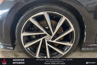 Navigation, Leather Seats, Heated Seats, Premium Sound Package, Rear View Camera! Compare at $31928... (image 5)