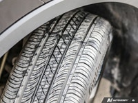 * 8-speed automatic transmission with Tiptronic / 4MOTION All-Wheel Drive * Driving Profile Selectio... (image 9)