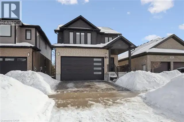 164 TIMBER TRAIL Road Elmira, Ontario in Houses for Sale in Kitchener / Waterloo - Image 4