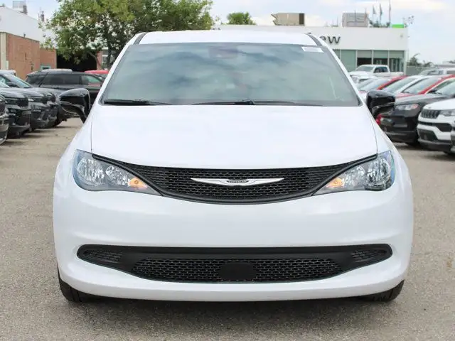 2025 Chrysler Grand Caravan SXT, Heated Leather, Lane Keep in Cars & Trucks in Calgary - Image 9