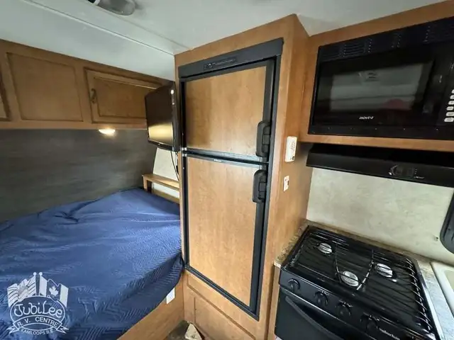 2013 ,Apex,Coachmen RV 189FBS in Travel Trailers & Campers in Kamloops - Image 15