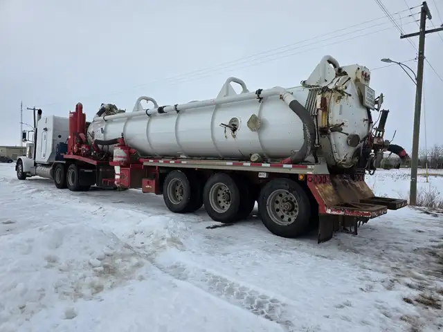 2012 PETERBILT 388 in Heavy Trucks in Saskatoon - Image 7