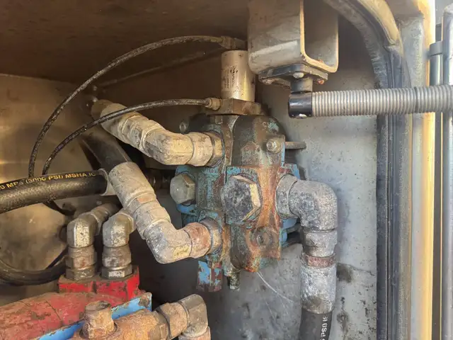 2003 WESTERN STAR 4900 in Heavy Trucks in Saskatoon - Image 27