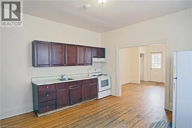 116 WEBER Street E Kitchener, Ontario in Houses for Sale in Kitchener / Waterloo - Image 6