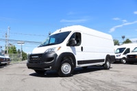 2025 Ram ProMaster Cargo Van A QUI LA CHANCE / SEULEMENT / 12.000 KM CEERTIFIÉ / 1 SEUL PRORPIO / PL... (image 1)