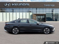 Indulge in the expansive views offered by the stunning Panoramic Roof of this 2025 Hyundai Sonata Pr... (image 5)