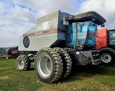 Clean combine 25' -800 flex available with air reel;Condition : Good Paint Condition : Good Front Ti...