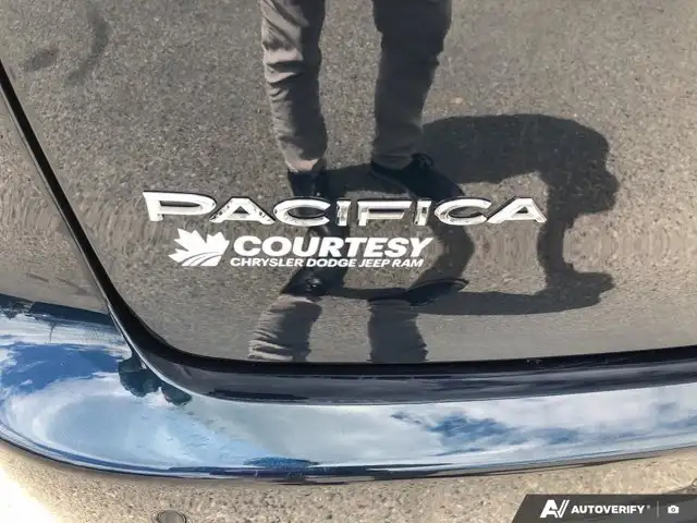 2025 Chrysler Pacifica Select | Apple/Android Auto | Clean5497663003826688011