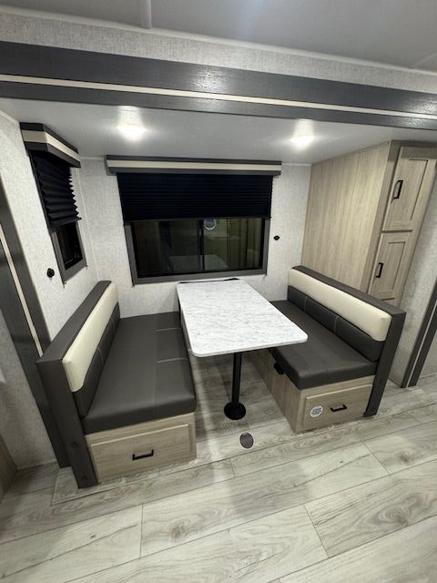 2026 FOREST RIVER DELLA TERRA 241BH in Travel Trailers & Campers in Regina - Image 9
