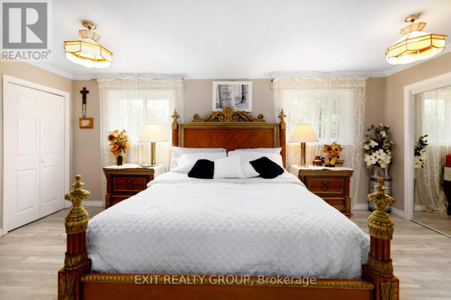 hobby farm in Houses for Sale in Trenton - Image 4