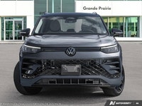 *Tiguan Comfortline R-Line Black Edition 4 Motion* *Performance:* • 4- cylinder, 2.0 TSI , 201 HP &... (image 1)