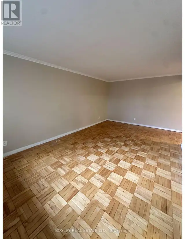 210 - 970 EGLINTON AVENUE E Toronto (Leaside), Ontario in Long Term Rentals in City of Toronto - Image 4