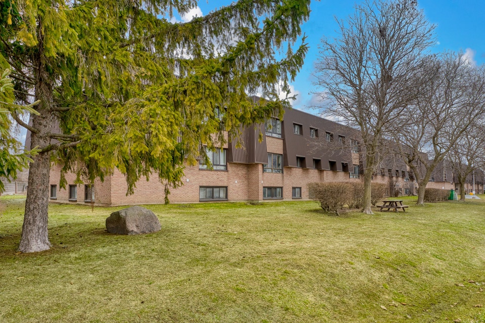 Briceland Apartments - 2 Bedroom, 1 Bath B Apartment for Rent - 2