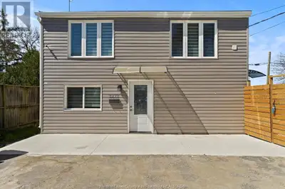 3273 CLEMENCEAU Unit# UPPER Windsor, Ontario