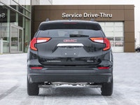 2024 GMC Terrain SLE AWD | Wireless CarPlay | FCA | LKA The 2024 GMC Terrain SLE AWD is a practical... (image 5)