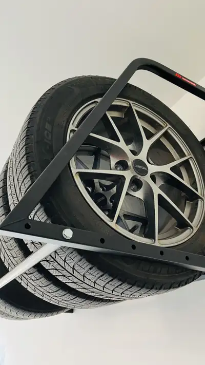 Infiniti Set of 4 -17 inch Alloy Rim winter tires