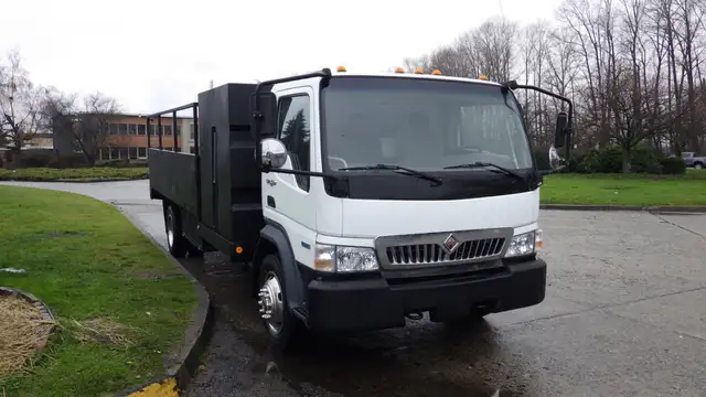 2009 International CityStar Side Dump Flatdeck in Heavy Trucks in City of Toronto - Image 3