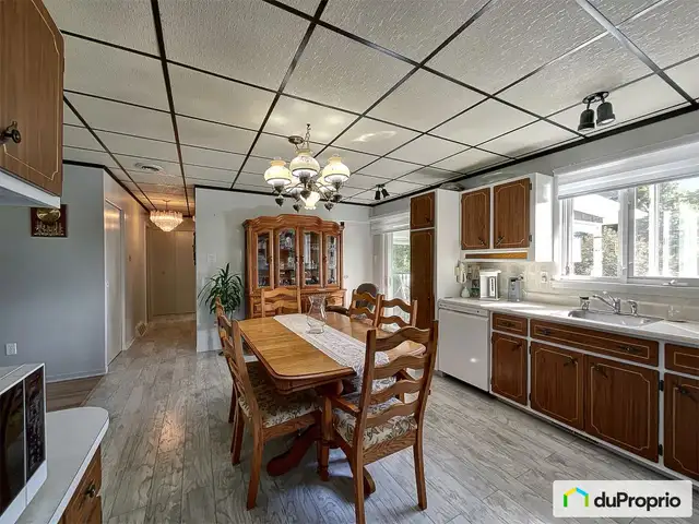 $410,000 - Bungalow for sale in Sherbrooke (Jacques-Cartier) in Houses for Sale in Sherbrooke - Image 5