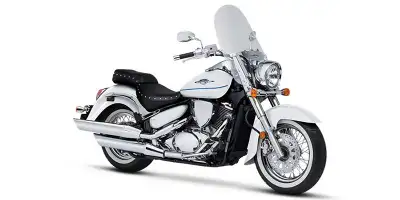 Displacement: 49.1 cu. in. (805 cc) Engine Type: V Twin Bore and Stroke: Bore: 3.27 in. (83 mm); Str...