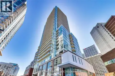 Midtown Whitehaus Condo At Yonge & Eglinton Built By Prestigious Lifetime Developments. 1 Bed 1 Bath...