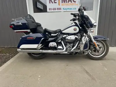 CHECK OUT THIS CLEAN POLICE BIKE WITH THE 114 CI HAS LED HEADLIGHT, LED SPOTLIGHTS, FOG LIGHTS ON TH...