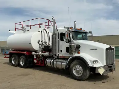 Welcome to Edmonton Equipment Rentals and Sales Ltd Cat C13 6 Cylinder 12.5 L Diesel 380 hp Engine 2...