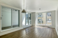 Renovated Akelius two bedroom apartment for rent. Located near Sauvé in the Ahuntsic neighborhood, M... (image 7)