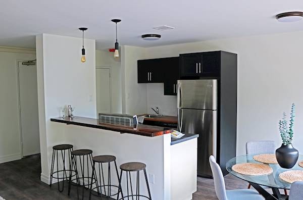 Spacious 1 Bedroom Apartment, Prime Kitchener Location! (Unit 20 3